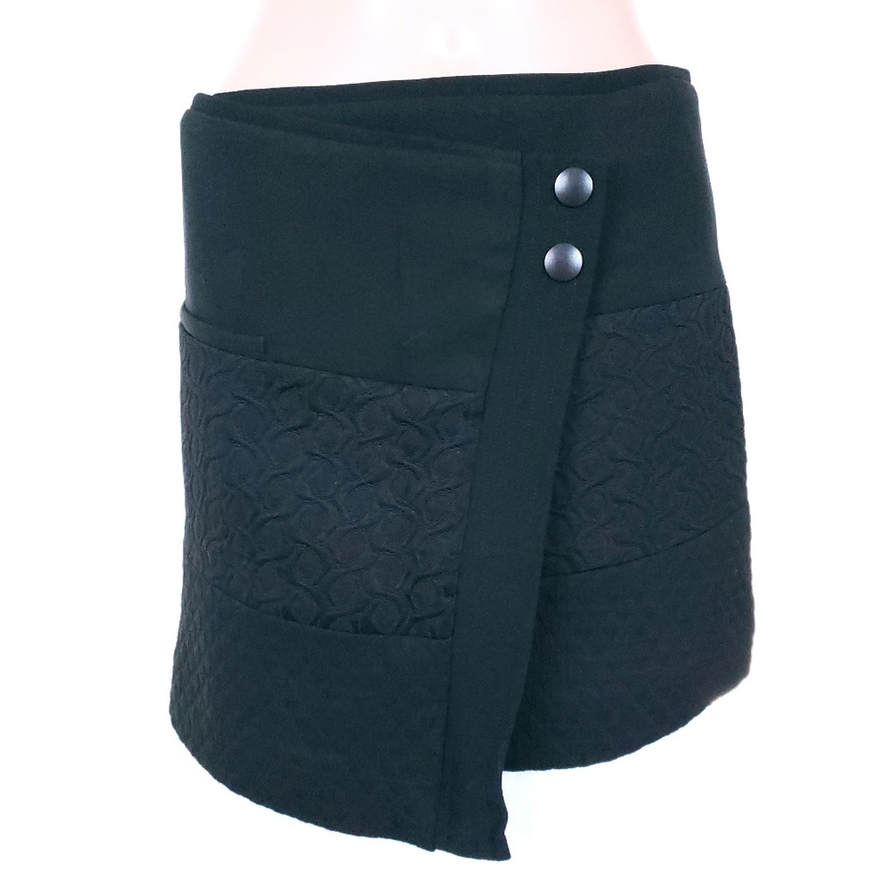 CAbi Women Wrap Skirt with Snap Buttons Size XS